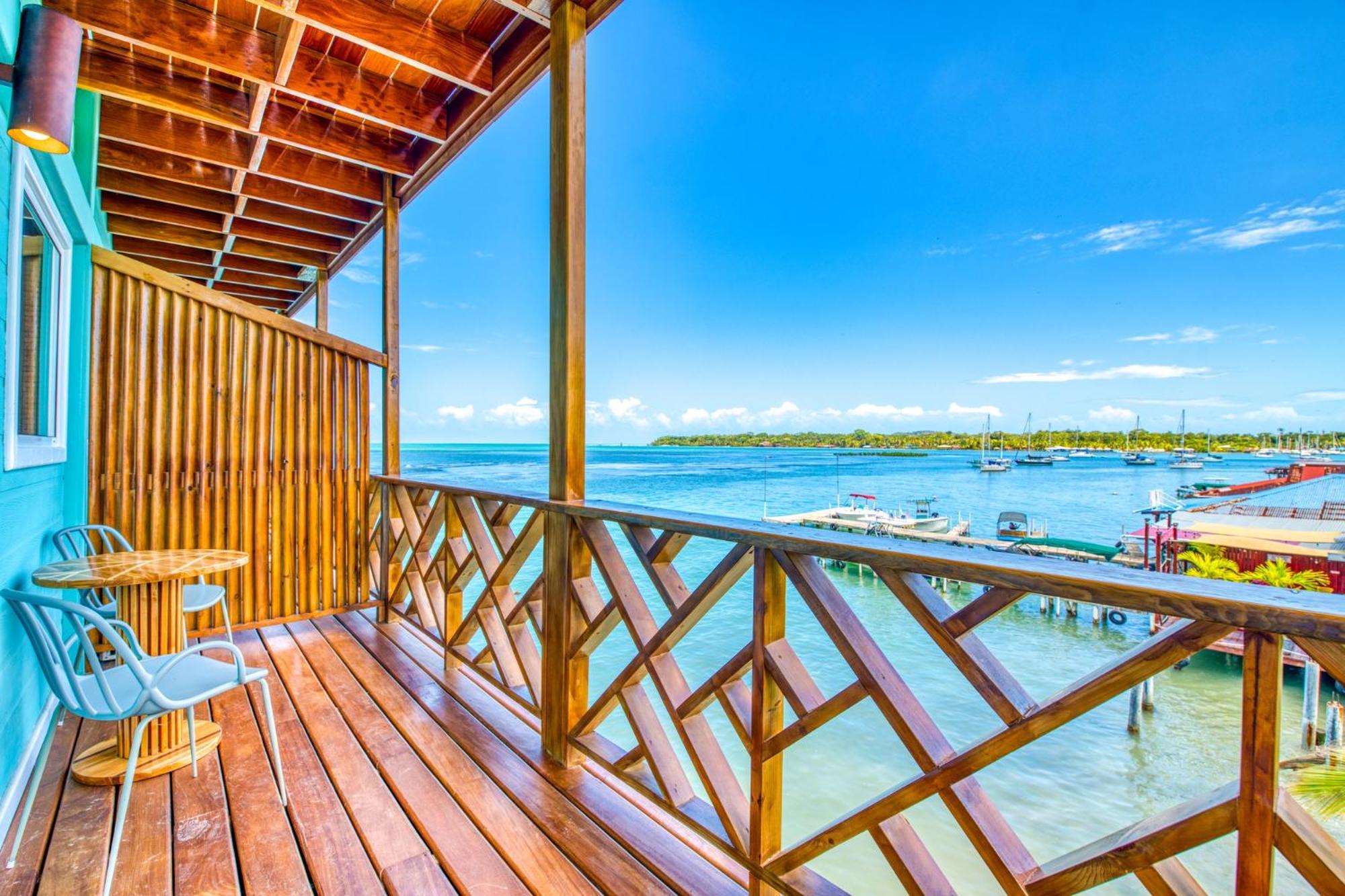 Bambuda Bocas Town Exterior foto